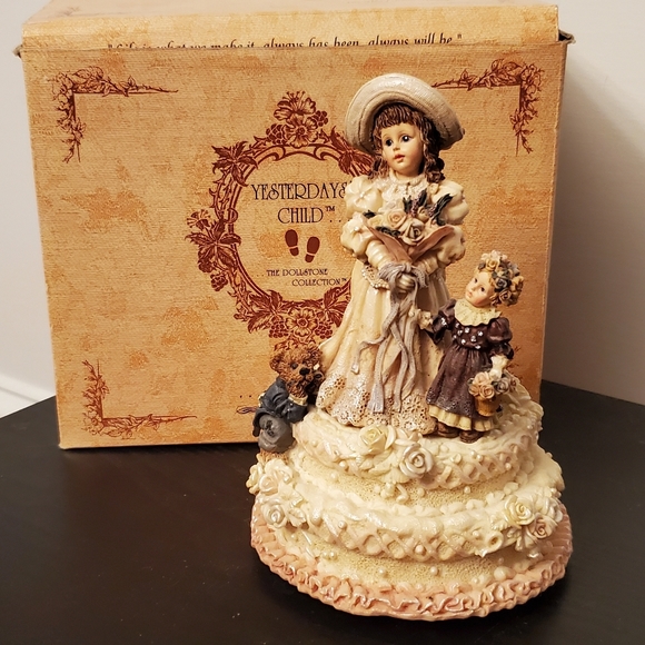 Yesterday's Child Wedding March Music Box 272052 - Picture 3 of 16